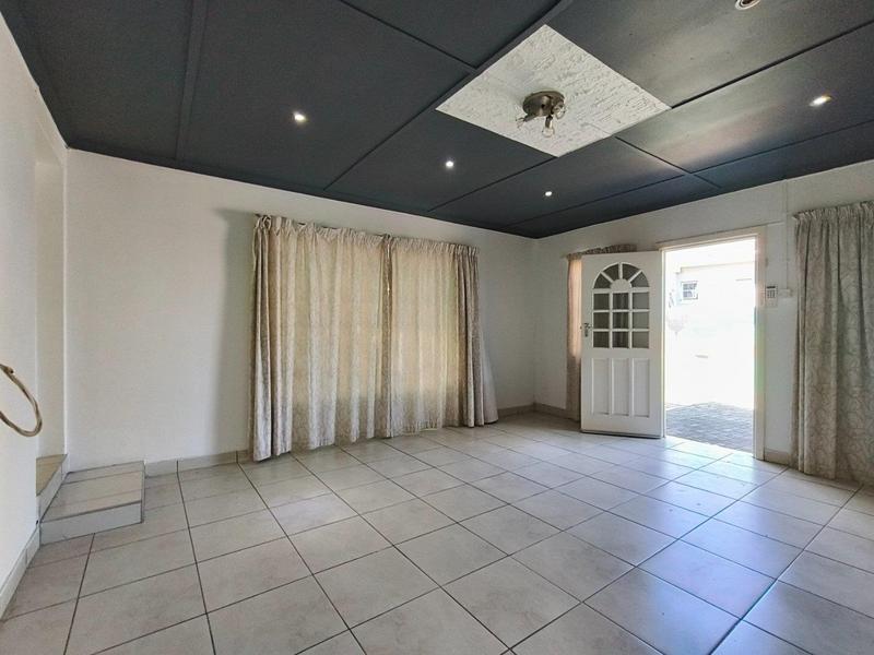 7 Bedroom Property for Sale in Mthata Eastern Cape